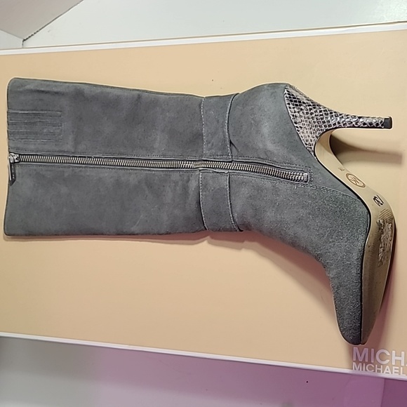 Michael Kors Caroline Grey Suede/Embossed Leather Snake Skin Heels Size 7 - Picture 3 of 6